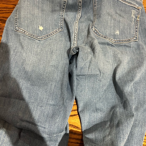Distressed crop jeans - Picture 2 of 2
